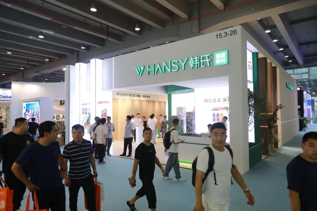 广州建博会韩氏展位火爆丨国色新品燃爆出圈，行业大咖展位打卡
